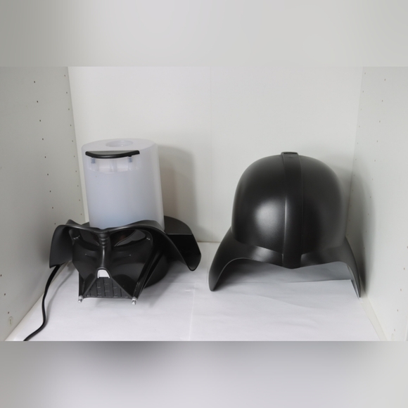 Darth Vader Humidifier - Picture 4 of 13